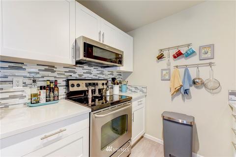 12404 E Gibson Rd #L305, Everett, WA 98204 photo 8