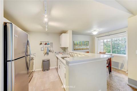 12404 E Gibson Rd #L305, Everett, WA 98204 photo 7