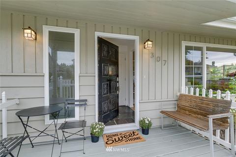 307 60th St SE, Everett, WA 98203 photo 2