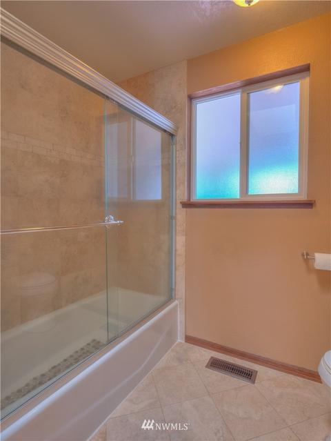 1037 Garfield St, Enumclaw, WA 98022 photo 15