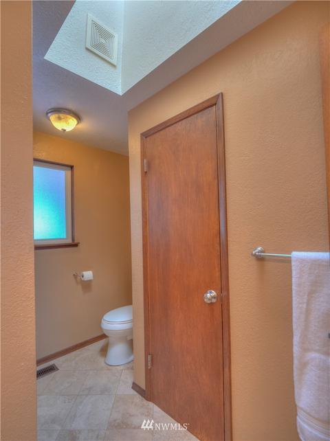 1037 Garfield St, Enumclaw, WA 98022 photo 16