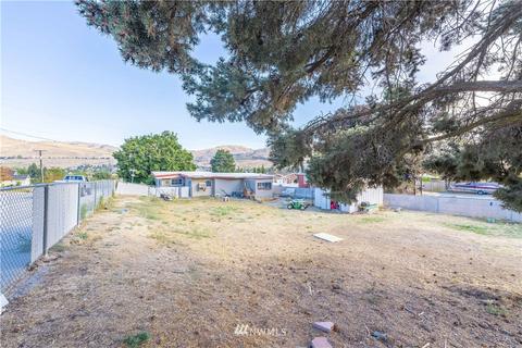 304 E Raymond Ave, Chelan, WA 98816 photo 9