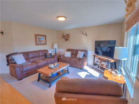 1556 Semanski St, Enumclaw, WA 98022 photo 2