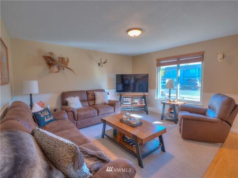 1556 Semanski St, Enumclaw, WA 98022 photo 3