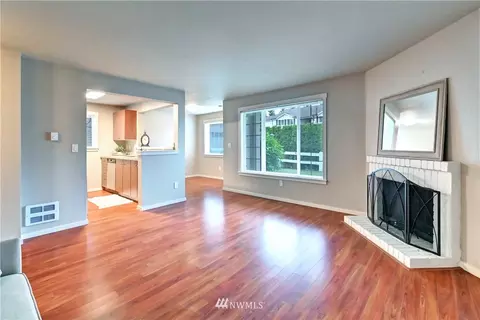 12404 E Gibson Rd #J101, Everett, WA 98204 photo 4