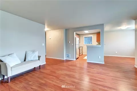 12404 E Gibson Rd #J101, Everett, WA 98204 photo 10