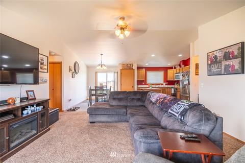 906 E Birch St, Othello, WA 99344 photo 5