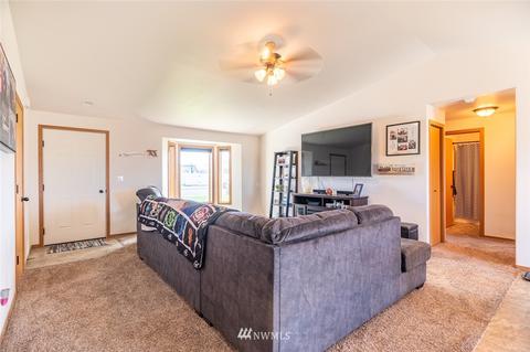 906 E Birch St, Othello, WA 99344 photo 6