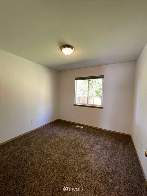 601 Callendar St NW, Orting, WA 98360 photo 17