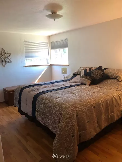 15021 74th St E, Sumner, WA 98390 photo 2