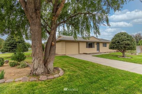 320 E Rainier St, Othello, WA 99344 photo 2