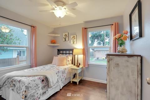 1945 Kibler Ave, Enumclaw, WA 98022 photo 12