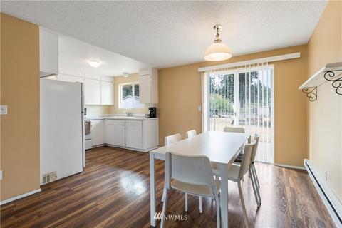 205 2nd St E, Roy, WA 98580 photo 9