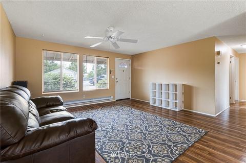 205 2nd St E, Roy, WA 98580 photo 6