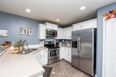 1823 199th St E, Spanaway, WA 98387 photo 6