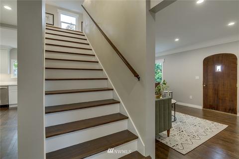 106 Bridgeway, Everett, WA 98201 photo 20