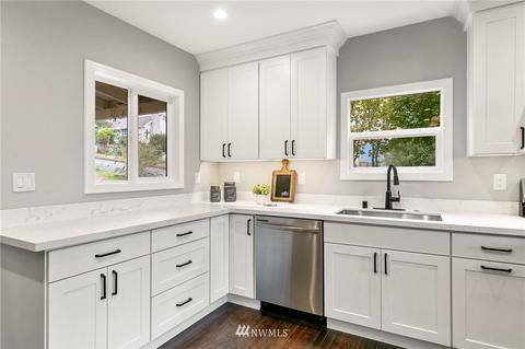 106 Bridgeway, Everett, WA 98201 photo 10
