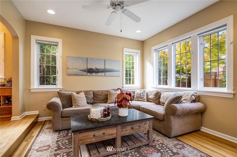 2607 Royal Ct E, Seattle, WA 98112 photo 14