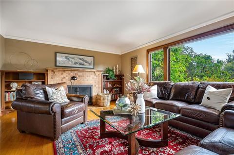 2607 Royal Ct E, Seattle, WA 98112 photo 4