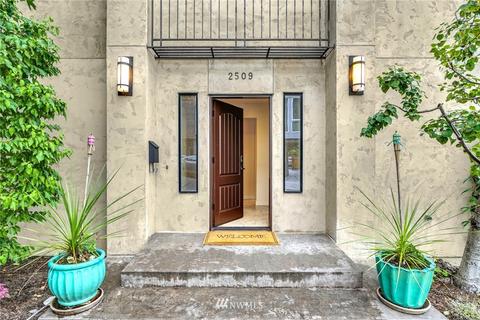 2509 Everett Ave E, Seattle, WA 98102 photo 4