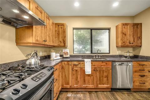 2509 Everett Ave E, Seattle, WA 98102 photo 12