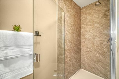 2509 Everett Ave E, Seattle, WA 98102 photo 24