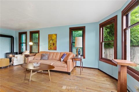 907 N 68th St, Seattle, WA 98103 photo 2