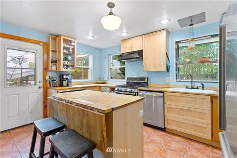 907 N 68th St, Seattle, WA 98103 photo 10