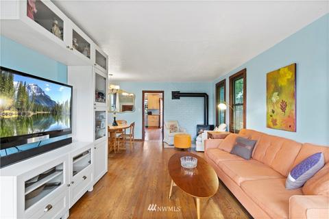 907 N 68th St, Seattle, WA 98103 photo 4