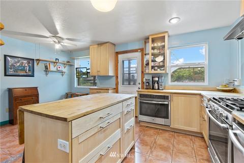 907 N 68th St, Seattle, WA 98103 photo 17