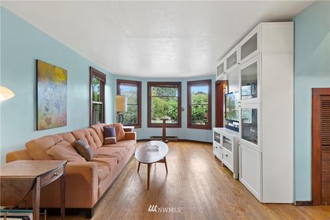 907 N 68th St, Seattle, WA 98103 photo 5