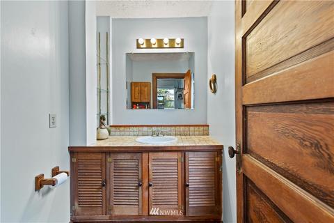 907 N 68th St, Seattle, WA 98103 photo 19