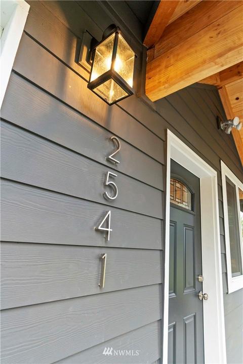 2541 Kibler Ave, Enumclaw, WA 98022 photo 3
