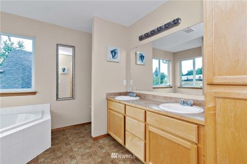7233 Radius Loop SE, Lacey, WA 98513 photo 13