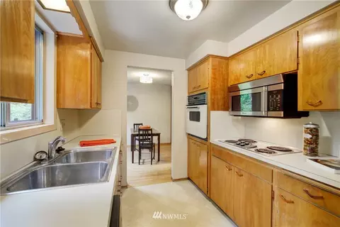 9221 NE 183rd St, Bothell, WA 98011 photo 9