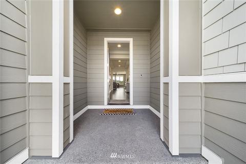 1136 Boyle St, Enumclaw, WA 98022 photo 2