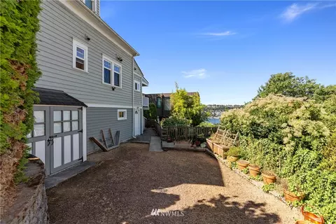 1803 Broadway E, Seattle, WA 98102 photo 5