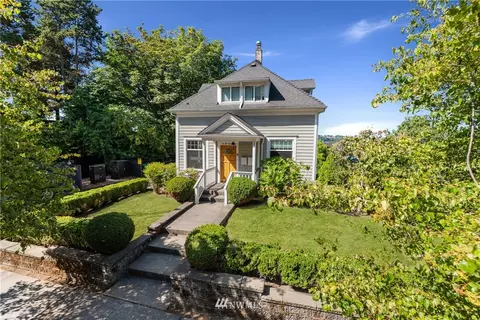 1803 Broadway E, Seattle, WA 98102 photo 2
