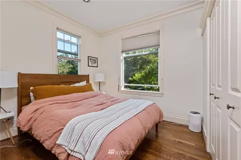 1803 Broadway E, Seattle, WA 98102 photo 12