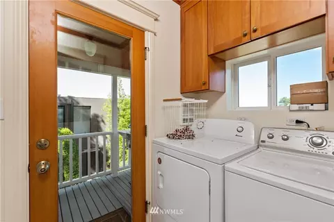 1803 Broadway E, Seattle, WA 98102 photo 8