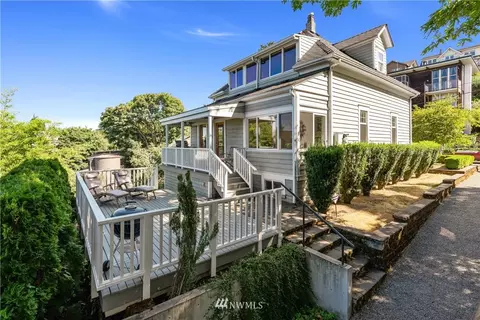 1803 Broadway E, Seattle, WA 98102 photo 4