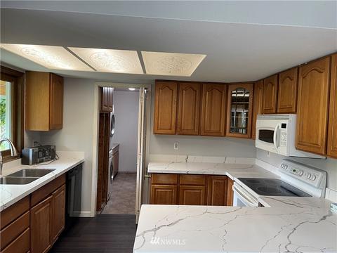 304 Leber Ct NW, Orting, WA 98360 photo 4