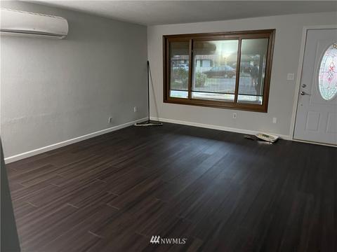 304 Leber Ct NW, Orting, WA 98360 photo 2