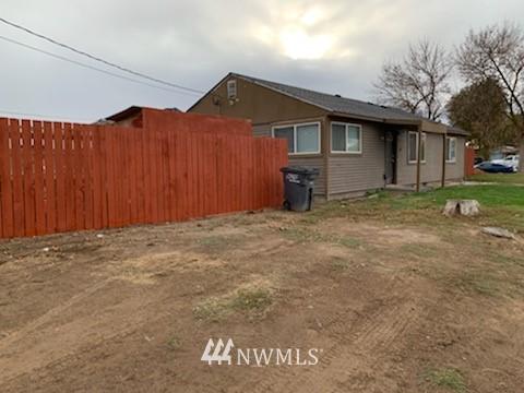 101 E 5th Ave, Warden, WA 98857 photo 4