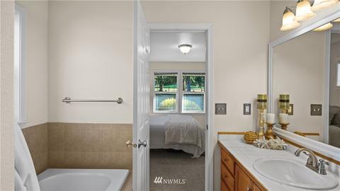 530 E Soderberg Rd, Allyn, WA 98524 photo 23