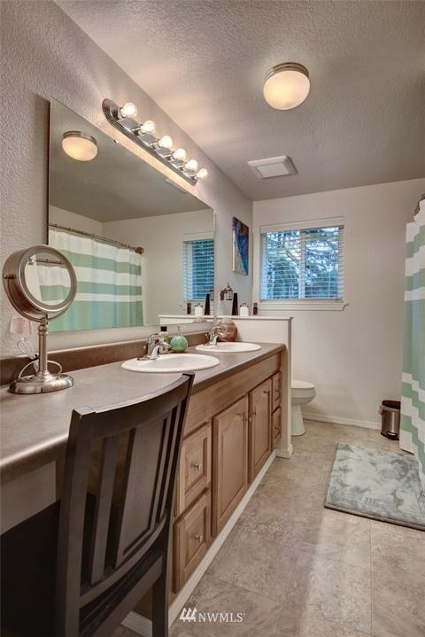 702 Tipsoo Loop S, Rainier, WA 98576 photo 4