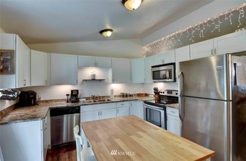702 Tipsoo Loop S, Rainier, WA 98576 photo 17