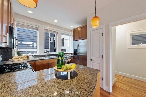 217 24th Ave E, Seattle, WA 98112 photo 9