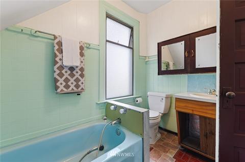 1808 E Cherry St, Seattle, WA 98122 photo 18