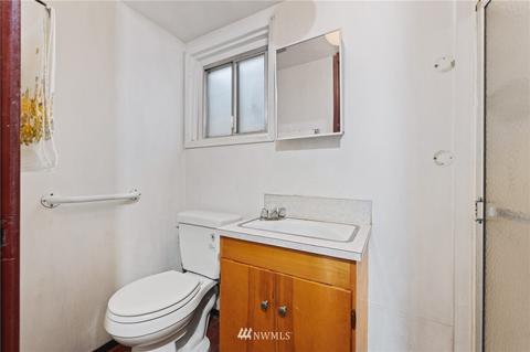 1808 E Cherry St, Seattle, WA 98122 photo 11
